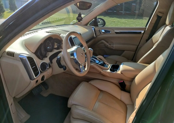 Porsche Cayenne cena 92000 przebieg: 152000, rok produkcji 2011 z Rakoniewice małe 301